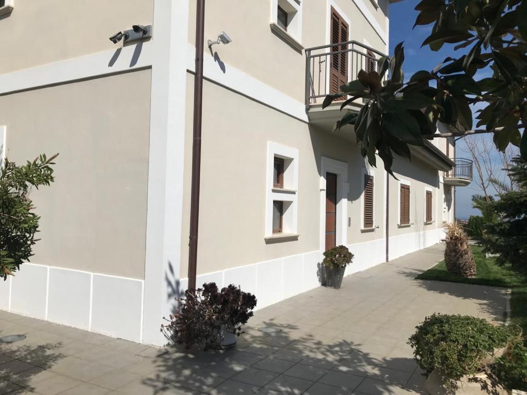 Villa Torre Degli Ulivi Corigliano Calabro Exterior foto